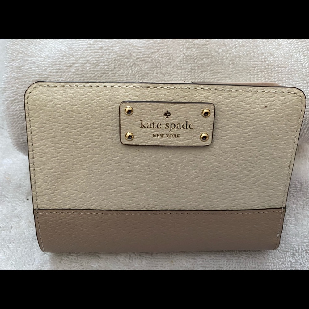 Kate Spade cream/tan wallet